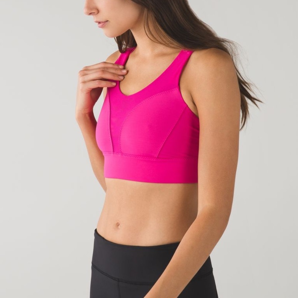 Lululemon Soulcycle pink Oxygen Bra in pink Jewelled Magenta size 8/Med